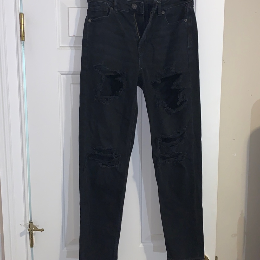 American eagle mom jeans.